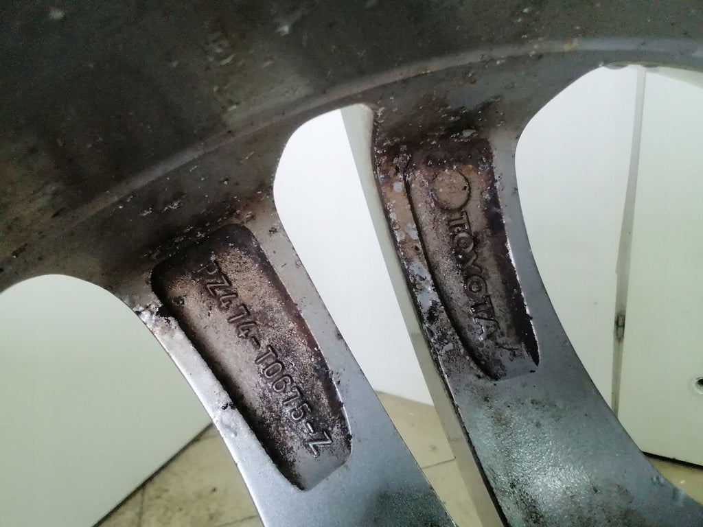 1x Alufelge 16 Zoll 6.5" 5x114.3 39ET PZ474-T0675-Z Toyota Avensis Rim Wheel