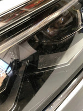 Laden Sie das Bild in den Galerie-Viewer, Frontscheinwerfer VW Tiguan Allspace 5NN941081C Full LED Links Headlight