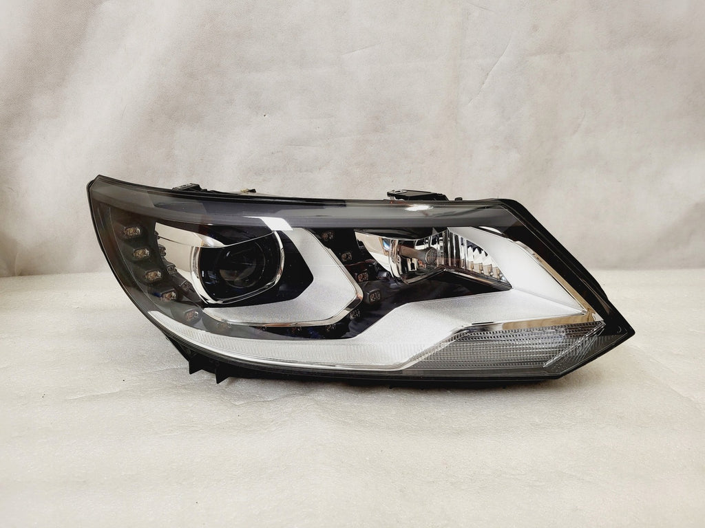 Frontscheinwerfer VW Tiguan 5N1941752B 1ZS010748-12 LED Ein Satz Headlight