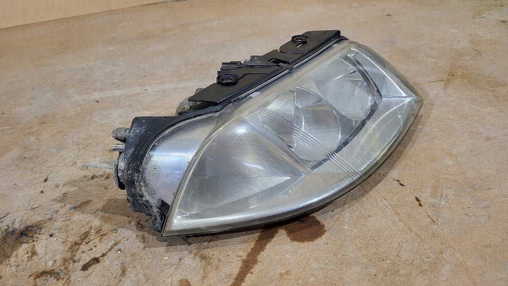 Frontscheinwerfer VW Passat 3B0941016 Rechts Scheinwerfer Headlight