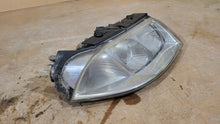 Laden Sie das Bild in den Galerie-Viewer, Frontscheinwerfer VW Passat 3B0941016 Rechts Scheinwerfer Headlight