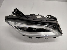 Laden Sie das Bild in den Galerie-Viewer, Frontscheinwerfer Mercedes-Benz Gla A1569067000 Full LED Rechts Headlight SCH1457175136eb