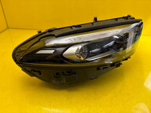 Laden Sie das Bild in den Galerie-Viewer, Frontscheinwerfer Mercedes-Benz W177 A1779061403 LED Rechts Headlight SCH8209620011km