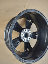 Laden Sie das Bild in den Galerie-Viewer, 1x Alufelge 17 Zoll 6.5" 5x112 46ET 5E3601025 Skoda Octavia 5e3 Rim Wheel FEL7166060361yp