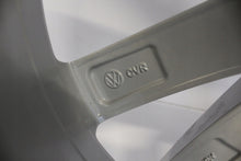 Load image into Gallery viewer, 1x Alufelge 18 Zoll 8.0" 5x130 25ET Glanz Silber 760071498 VW Touareg Rim Wheel FEL8497922776dd