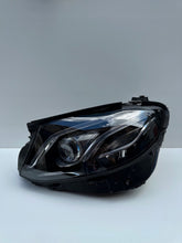 Laden Sie das Bild in den Galerie-Viewer, Frontscheinwerfer Mercedes-Benz W213 A2139067506 Xenon Links Headlight SCH7912770071ph