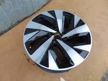 Laden Sie das Bild in den Galerie-Viewer, 1x Alufelge 20 Zoll 8.0" 5x112 45ET Glanz 11A601025A VW Rim Wheel FEL7039386757jn