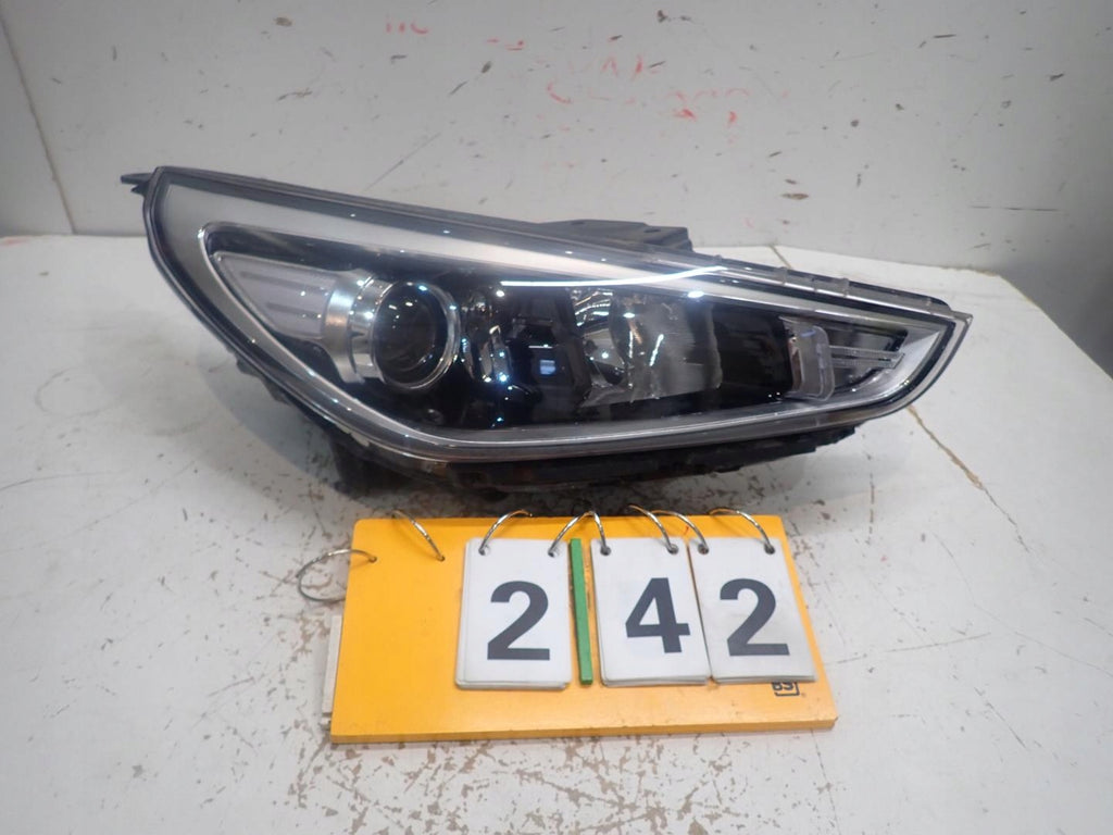 Frontscheinwerfer Hyundai I30 III 92102-G4020 Rechts Scheinwerfer Headlight