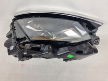 Load image into Gallery viewer, Frontscheinwerfer Skoda Kamiq 655941016C Full LED Rechts Scheinwerfer Headlight SCH2306613370an