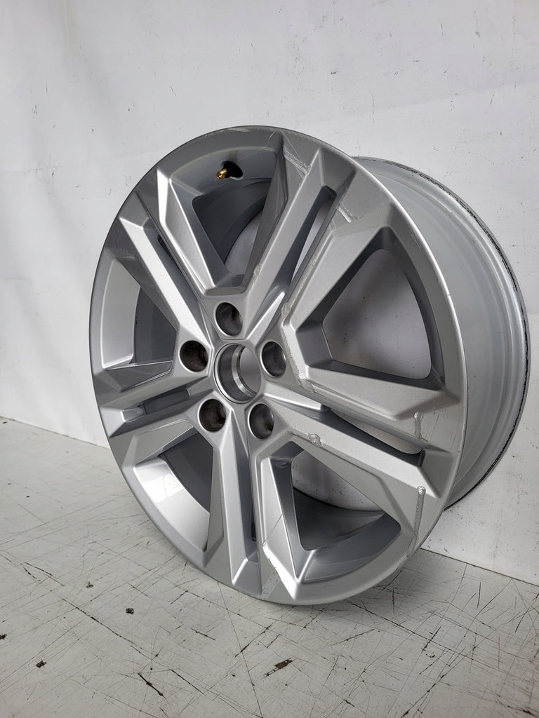 1x Alufelge 17 Zoll 7.0" 5x112 45ET Glanz 81A601025AJ Audi Q2 Rim Wheel