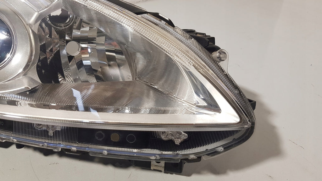 Frontscheinwerfer Mazda V C513-51030 Rechts Scheinwerfer Headlight