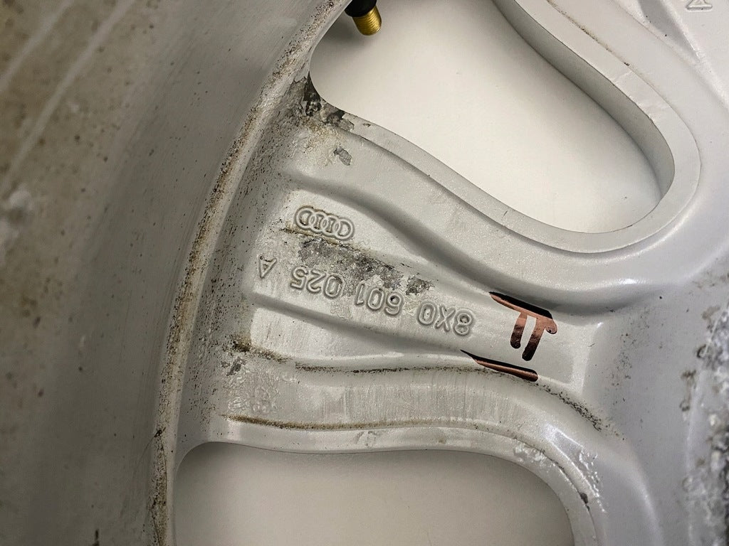 1x Alufelge 16 Zoll 6.0" 5x100 30ET Glanz Silber 8X0601025A Audi A1 Rim Wheel FEL8376251745qs