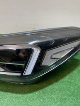 Laden Sie das Bild in den Galerie-Viewer, Frontscheinwerfer Hyundai Tucson 92101-D7700 Links Scheinwerfer Headlight SCH7896916848gu