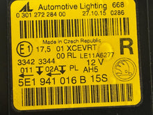 Laden Sie das Bild in den Galerie-Viewer, Frontscheinwerfer Skoda Octavia III 5E1941016B Xenon Rechts Headlight SCH7832510410cq