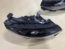Laden Sie das Bild in den Galerie-Viewer, Frontscheinwerfer Mercedes-Benz Cla A17490642002 A1749064202 Rechts oder Links SCH1553002700hz