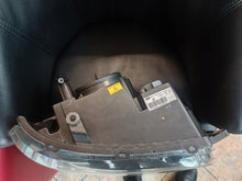 Load image into Gallery viewer, Frontscheinwerfer Land Rover Range 13W029-EB Bi-Xenon Rechts Headlight SCH8870196377dr