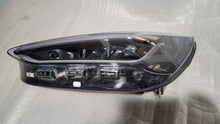 Laden Sie das Bild in den Galerie-Viewer, Frontscheinwerfer Ford Focus NX7B-13E017- LED Links Scheinwerfer Headlight SCH1015706223ll