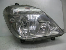 Laden Sie das Bild in den Galerie-Viewer, Frontscheinwerfer Mercedes-Benz Sprinter A9068200261 Rechts Headlight