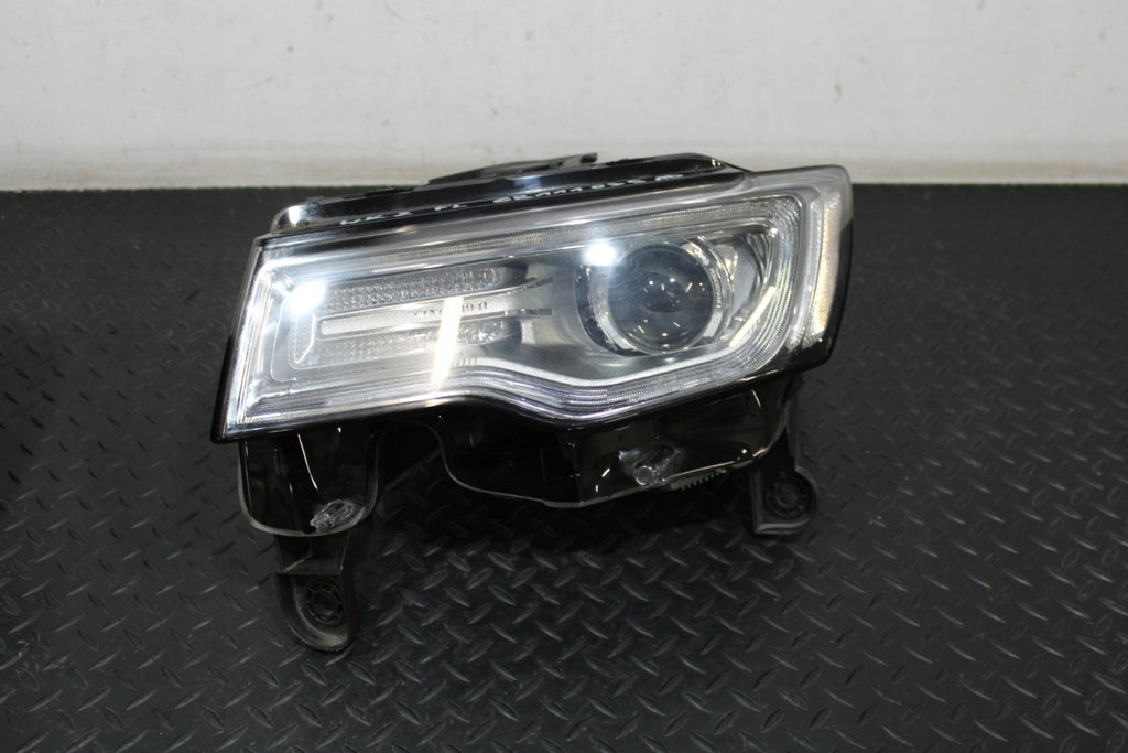 Frontscheinwerfer Jeep Grand Cherokee Wk2 68111034AD 68111035AD Ein Satz SCH9542537335ji