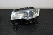 Laden Sie das Bild in den Galerie-Viewer, Frontscheinwerfer Jeep Grand Cherokee Wk2 68111034AD 68111035AD Ein Satz SCH9542537335ji