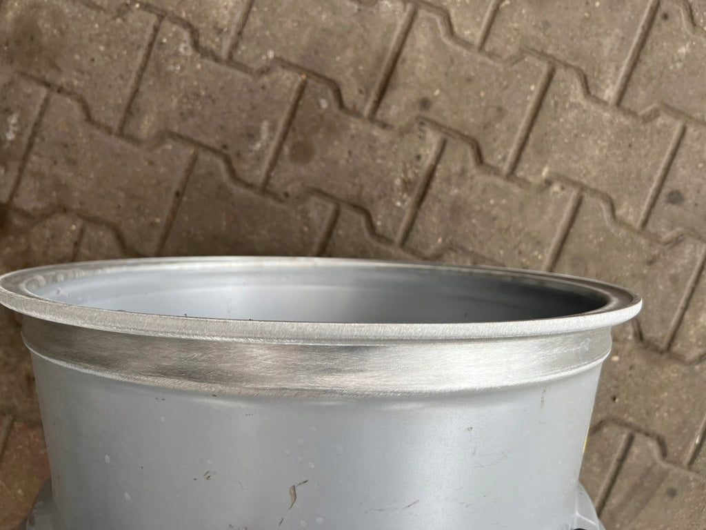 1x Alufelge 18 Zoll 7.5" 5x112 50ET Glanz Silber 10A071498 VW Id.3 Id.4 FEL5208566426im