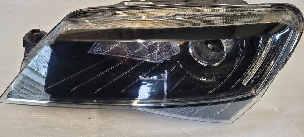 Frontscheinwerfer Skoda Superb III 3V1941015B Xenon Links Scheinwerfer Headlight
