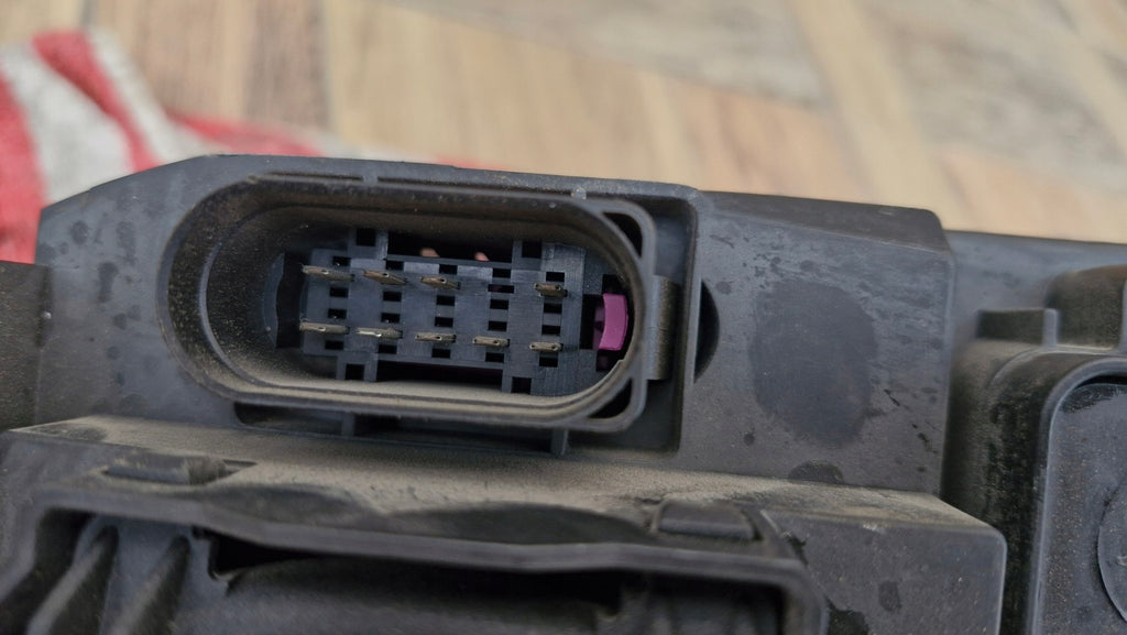 Frontscheinwerfer Audi A4 B7 8E0941004AJ 0301219202 Rechts Headlight SCH5225539313gr