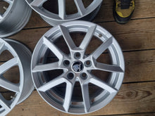 Laden Sie das Bild in den Galerie-Viewer, 4x Alufelge 16 Zoll 6.5" 5x112 33ET Glanz Silber 124R-000526 Audi Q3 Alhambra FEL2433226798rx