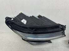Laden Sie das Bild in den Galerie-Viewer, Frontscheinwerfer Skoda Kodiaq 566941015H 566941016H Full LED Ein Satz Headlight SCH3360414149la