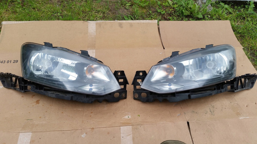 Frontscheinwerfer VW Polo 6r 6R1941015E 89093887 Halogen Rechts oder Links