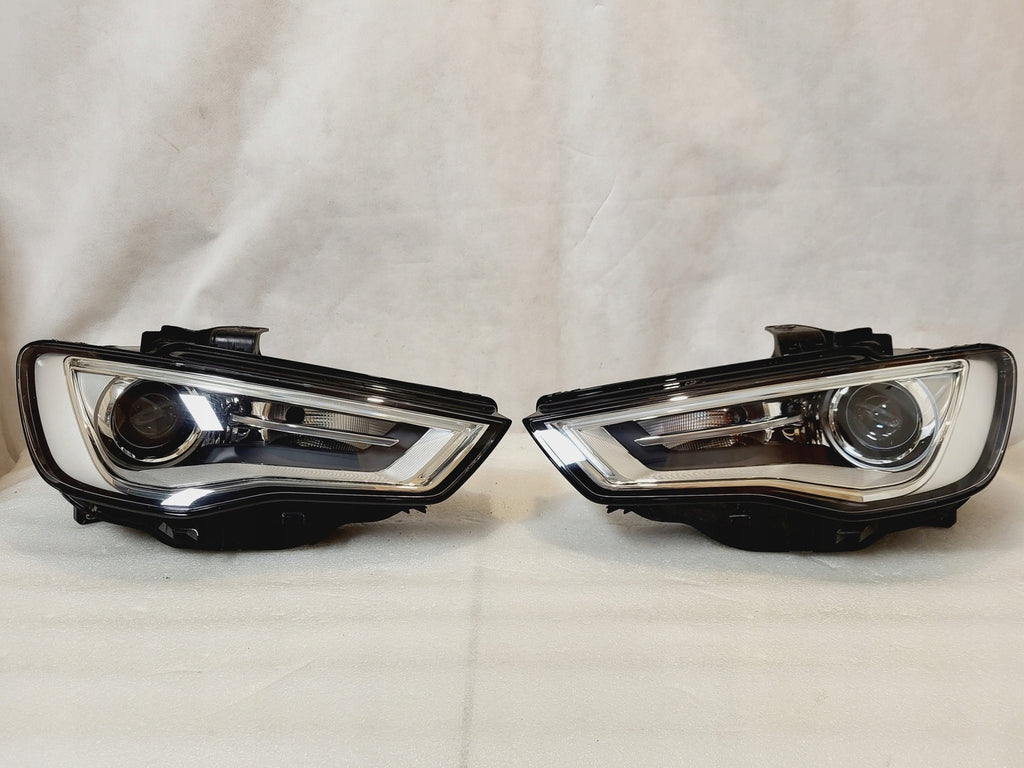 Frontscheinwerfer Audi A3 8V0941031 Xenon Ein Stück (Rechts oder Links)