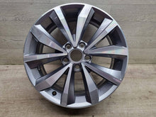 Laden Sie das Bild in den Galerie-Viewer, 1x Alufelge 17 Zoll 5x112 2GA601025P VW T-Roc Rim Wheel FEL2666356959da