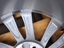 Laden Sie das Bild in den Galerie-Viewer, 1x Alufelge 17 Zoll 6.5" 5x112 40ET Glanz Silber 87169090 Skoda Scala Kamiq FEL8274762057xr