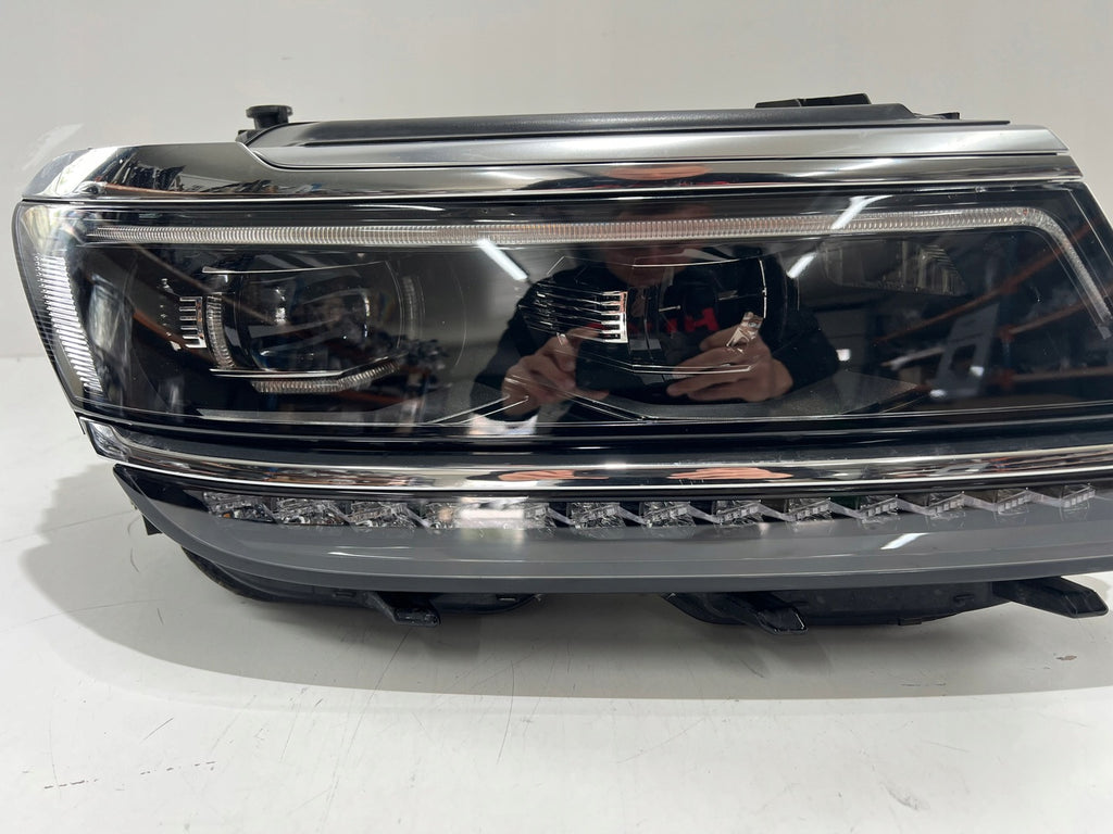Frontscheinwerfer VW Tiguan 5NB941082B Rechts Scheinwerfer Headlight SCH9842873689nf