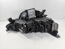 Laden Sie das Bild in den Galerie-Viewer, Frontscheinwerfer Renault Megane IV 260601197R 260104596R Ein Satz Headlight SCH6145630336km