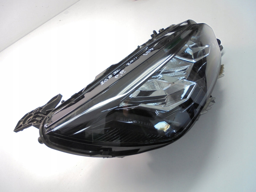 Frontscheinwerfer Peugeot 208 II 9833036180 LED Rechts Scheinwerfer Headlight SCH9215700564fu