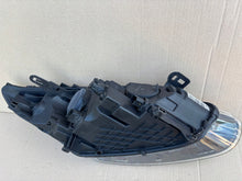 Laden Sie das Bild in den Galerie-Viewer, Frontscheinwerfer Renault Megane III 260609865R Links Scheinwerfer Headlight SCH3795048712hf