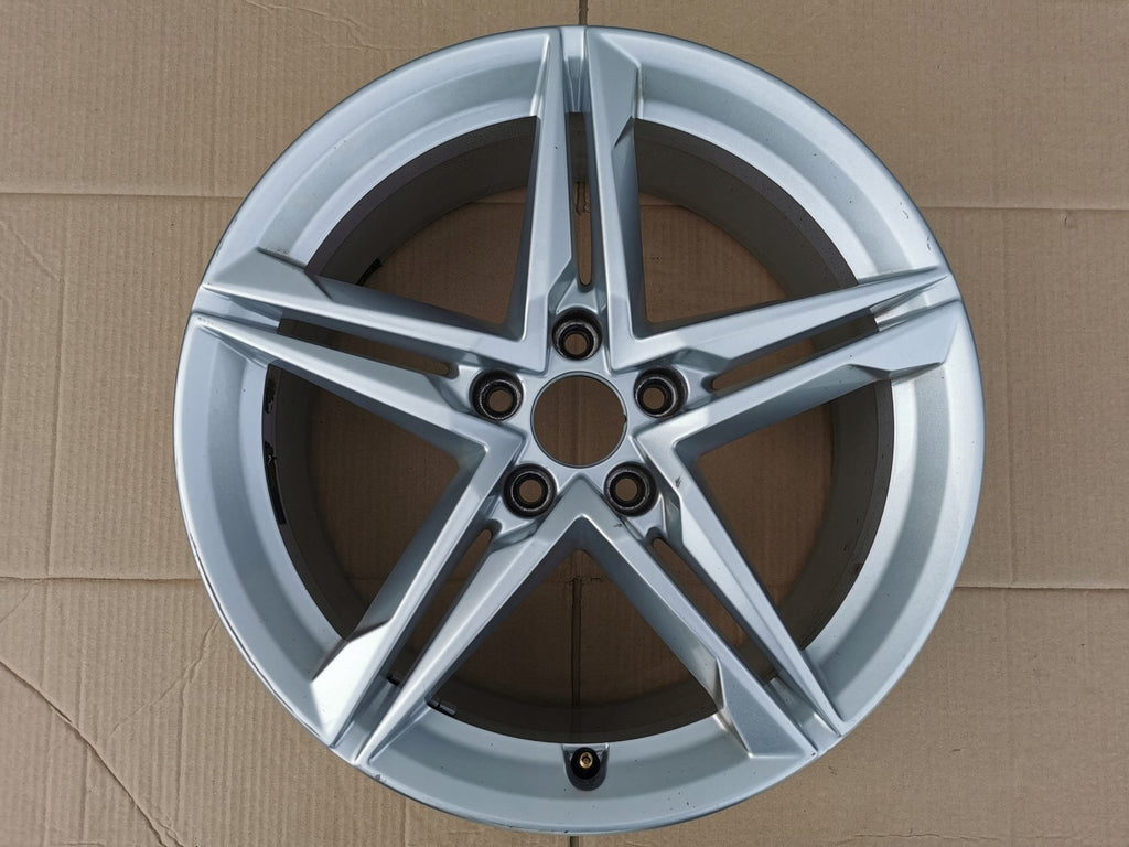 1x Alufelge 18 Zoll 8.0" 5x112 40ET Glanz Silber 8W0601025EC Audi A4 B9