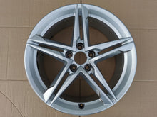 Load image into Gallery viewer, 1x Alufelge 18 Zoll 8.0&quot; 5x112 40ET Glanz Silber 8W0601025EC Audi A4 B9