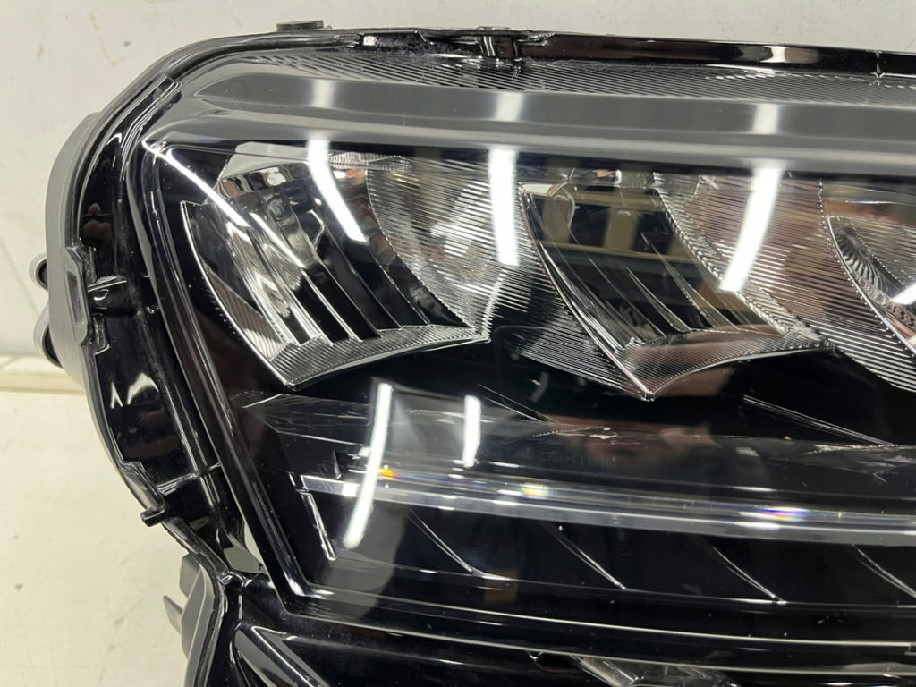 Frontscheinwerfer Skoda Karoq 57B941010 R2359357B941010 LED Rechts Headlight SCH7432191584ve