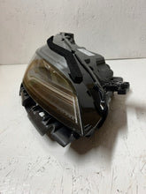 Laden Sie das Bild in den Galerie-Viewer, Frontscheinwerfer Tesla Model 3 1760889-00-E LED Rechts Scheinwerfer Headlight