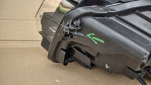 Laden Sie das Bild in den Galerie-Viewer, Frontscheinwerfer VW Touareg 761941036B LED Rechts Scheinwerfer Headlight