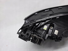 Laden Sie das Bild in den Galerie-Viewer, Frontscheinwerfer BMW IX I20 10SP9851801 Links Scheinwerfer Headlight SCH7009306398po