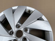 Load image into Gallery viewer, 1x Alufelge 17 Zoll 6.5" 5x112 46ET 5H0601025B VW Golf Viii Rim Wheel FEL7017467018ne