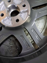 Laden Sie das Bild in den Galerie-Viewer, 1x Alufelge 16 Zoll 6.0&quot; 4x100 50ET 52910C8700 Hyundai Bayon Rio Rim Wheel