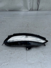 Laden Sie das Bild in den Galerie-Viewer, Frontscheinwerfer Jeep Cherokee I 68157105 Links Scheinwerfer Headlight SCH5706219812sv