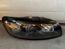 Laden Sie das Bild in den Galerie-Viewer, Frontscheinwerfer Volvo C30 31214542 Xenon Rechts Scheinwerfer Headlight SCH7006759809go