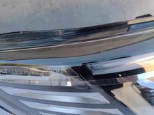 Load image into Gallery viewer, Frontscheinwerfer Renault Trafic III 260102899R Rechts Scheinwerfer Headlight SCH2312669018lz