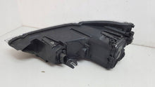 Laden Sie das Bild in den Galerie-Viewer, Frontscheinwerfer Audi A1 LED Rechts Scheinwerfer Headlight