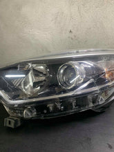 Load image into Gallery viewer, Frontscheinwerfer Renault Captur I 260603859R Ein Stück (Rechts oder Links) SCH5050652469ng